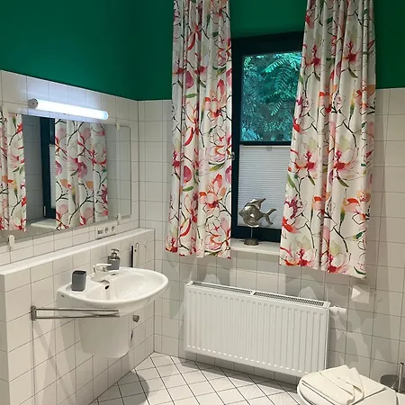 Ruhige Mit Grossem Garten Und Terrasse * Krakow am See