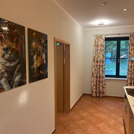 Ruhige Mit Grossem Garten Und Terrasse Daire Krakow am See