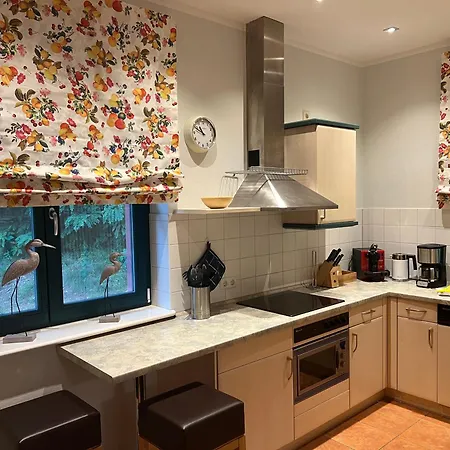 Ruhige Mit Grossem Garten Und Terrasse Daire