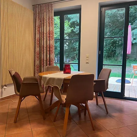 Daire Ruhige Mit Grossem Garten Und Terrasse