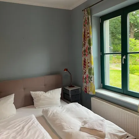 Ruhige Mit Grossem Garten Und Terrasse Daire *